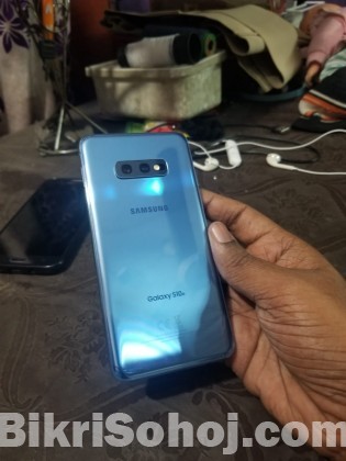 Samsung Galaxy S10e